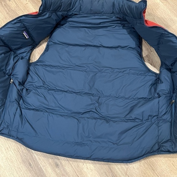 Men’s Patagonia Medium Down Reversible Bivy Navy & Red Insulated Vest Coat EUC - Picture 5 of 8